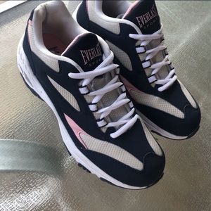 Woman’s everlast sports shoes.